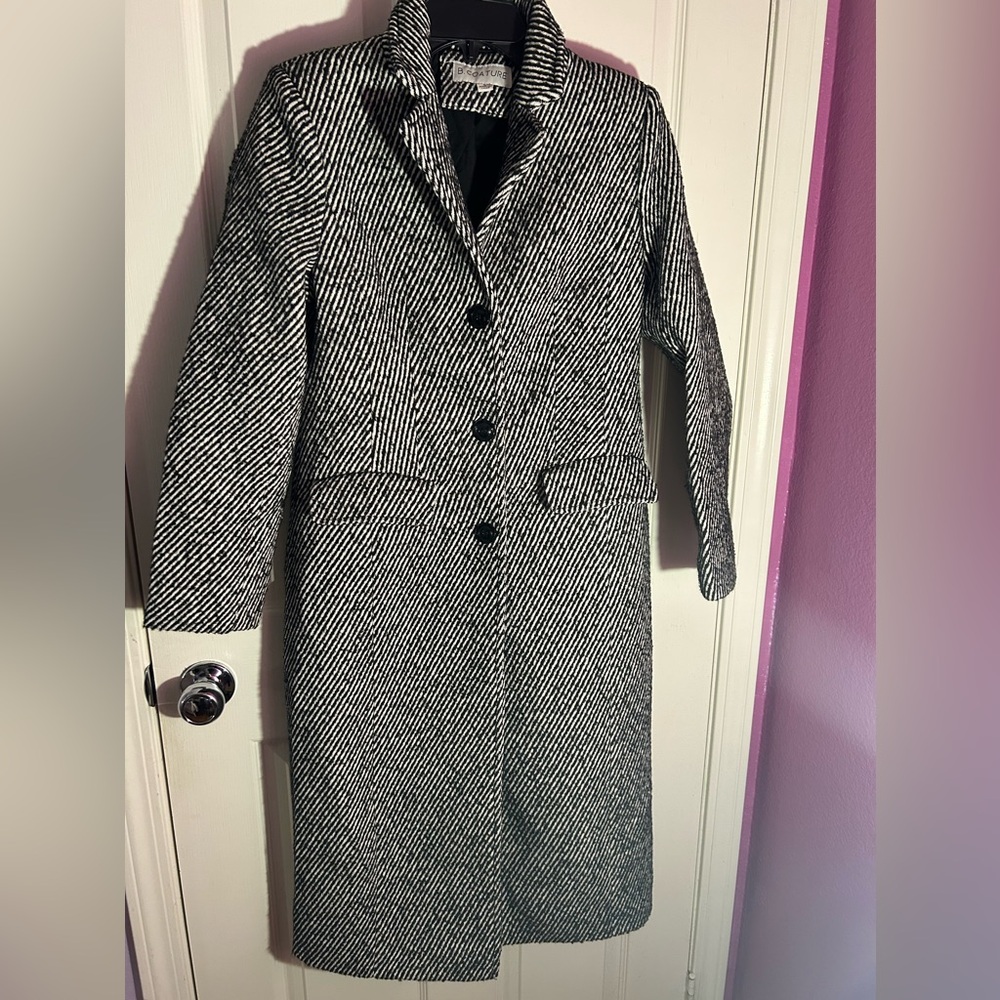Chic Black and White Women's Trench Coat